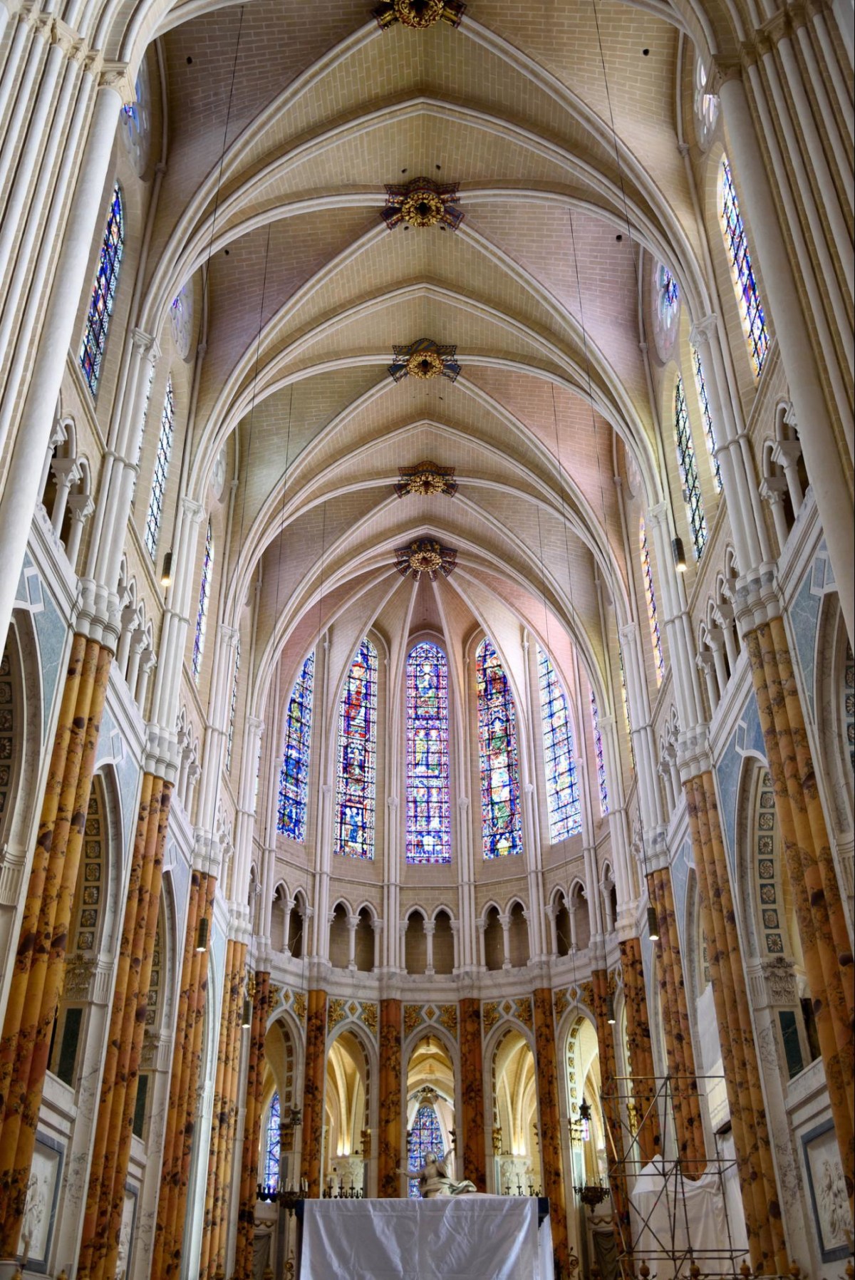 there are various excursions to the cathedral